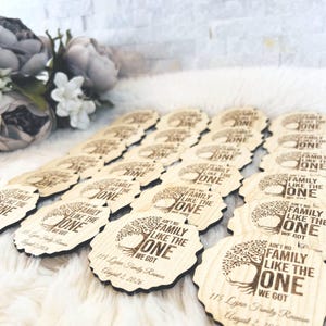 aint no family like the one we got Personalized engraved wooden magnet Favor, Custom wood Wedding Resin Gift, Engagement, Baby Shower, Nikkah, Ameen, Baptism, Walima, birthday favor, quinceañera sweet 16, anos 16, dried flower, clear box, fridge magnet locker magnet, baby shower, rosa kushai
Personalized Family Reunion wooden Magnet Favor, Custom Fridge Magnet Gift, Party Favor Keepsake for Family Gatherings, Reunion Memory coaster ornament