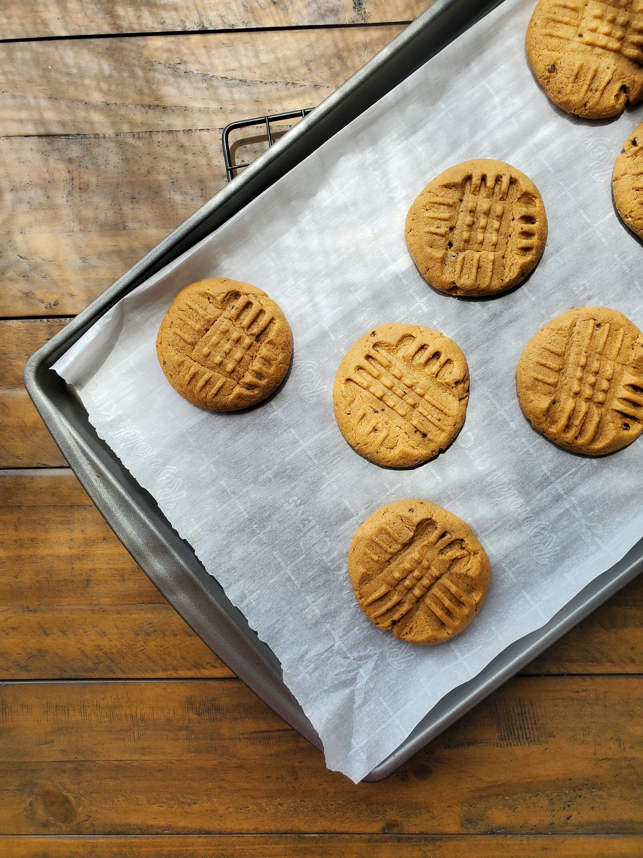 Crosshatch Peanut Cookie Box 9 or 18 Pieces cookies Sweets Delicious