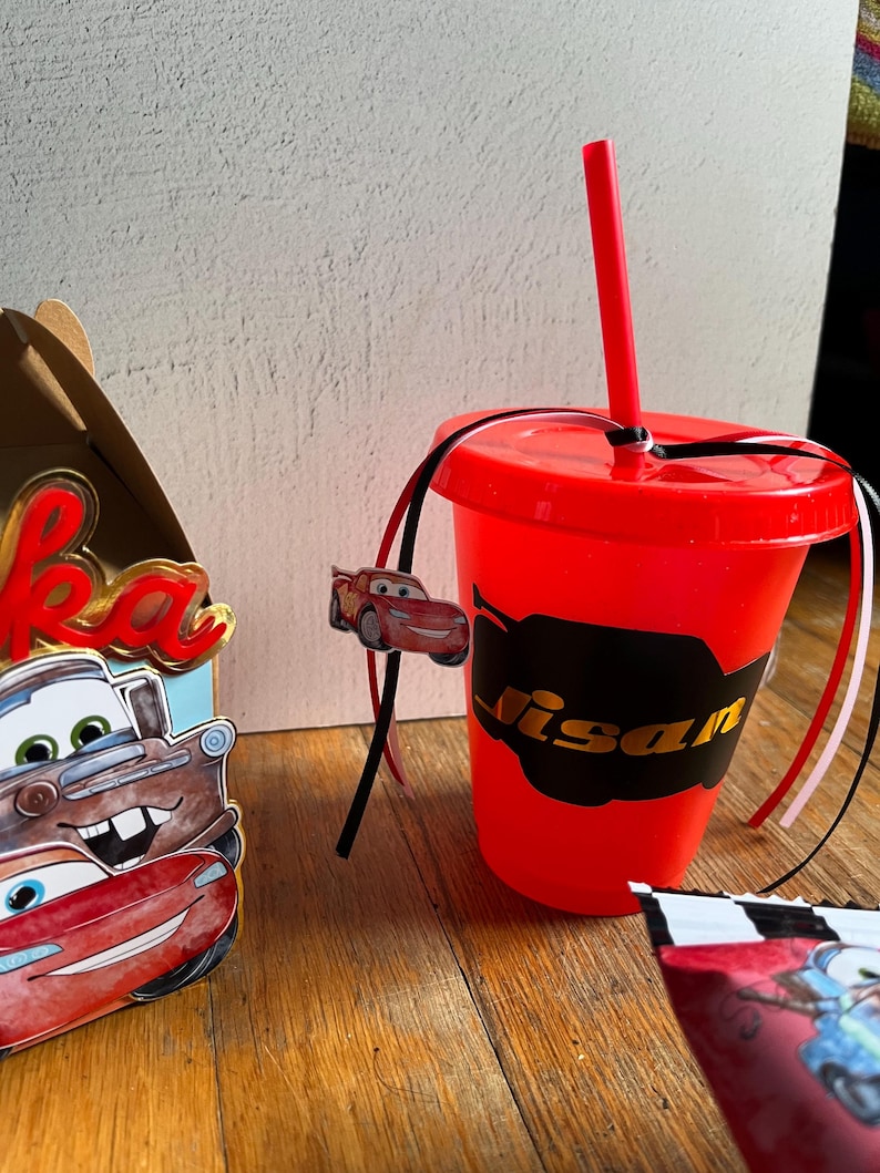 Vasos para fiestas de Lightning McQueen Cars, vasos personalizados con diseño de coche de carreras. imagen 3