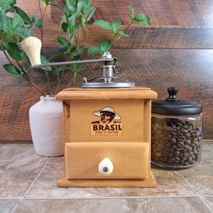 moulin à café autrichien vintage | Broyeur à main Brasil des années 1960 avec mécanisme en métal