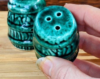 Vintage 1940s Collectible Salt and Pepper Shakers | Barrel