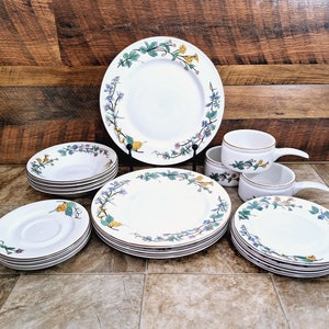 19-Piece Set of Vintage Wild Flower Dishes | 4 Place Settings Mid Century Woodhill Pattern | 1960s Cottage Core China