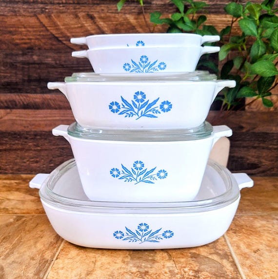 Vintage Cornflower Blue Corningware Set: 12-piece Casseroles