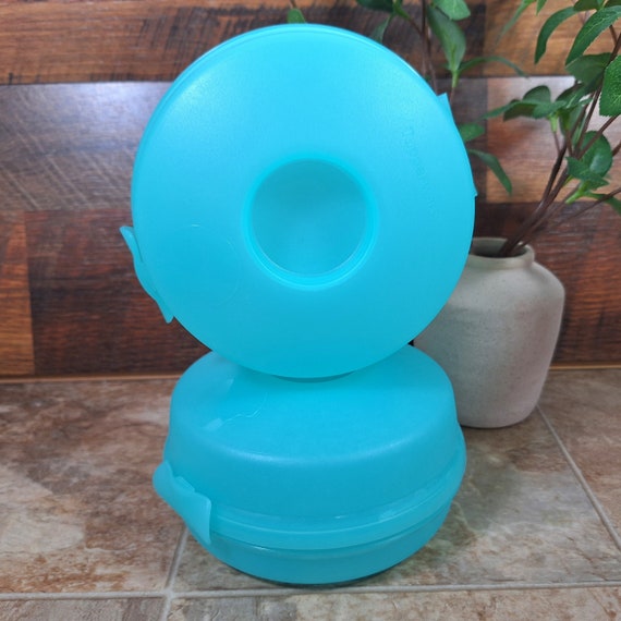 Vintage Tupperware Bagel Keepers: Blue Round Containers, Set of 2