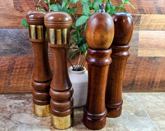 Vintage Wood Pepper Mill & Salt Shaker Set - 1970s Mr. Dudley