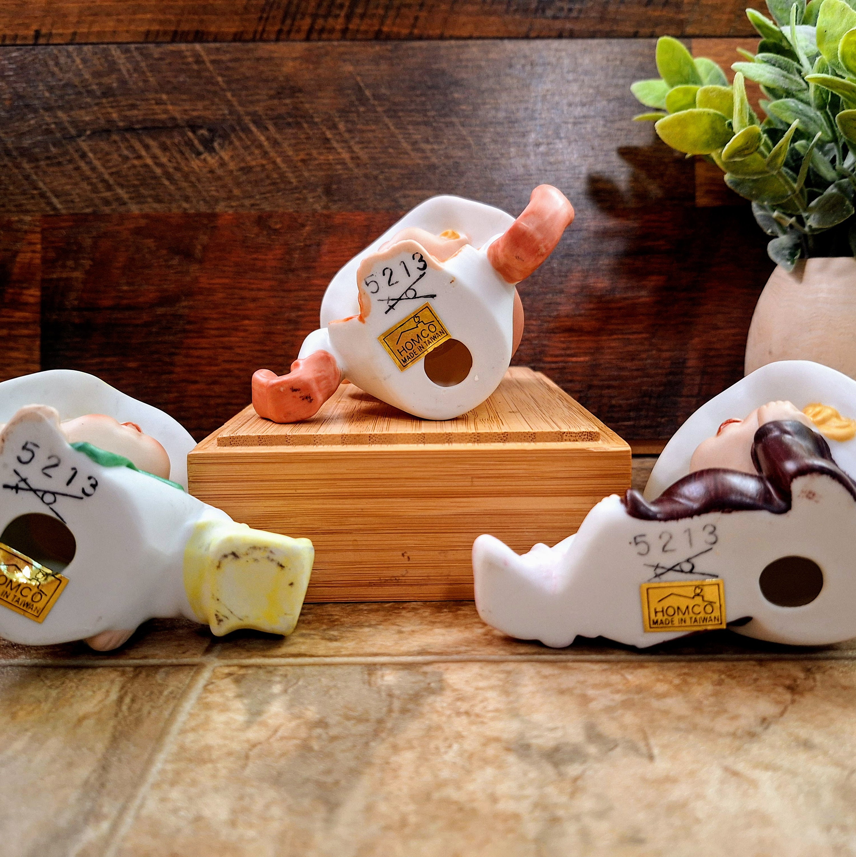 入荷now 安全 Pixie Ceramic Vintage 3 of Set Figures Indoor Whimsical | コレクション