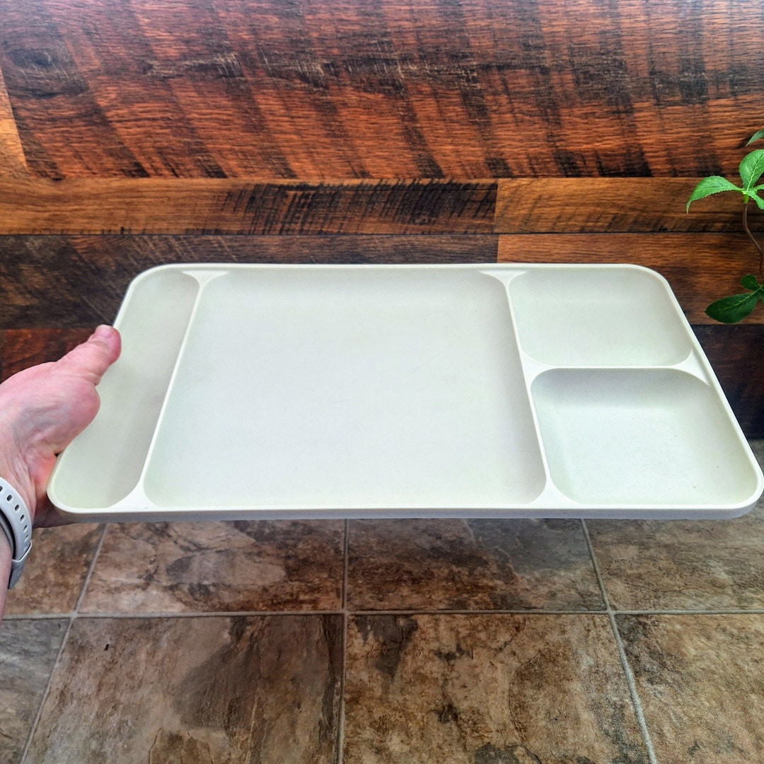 Set of 4 Vintage Tupperware Divided Plates Cafeteria Trays, Craft Trays