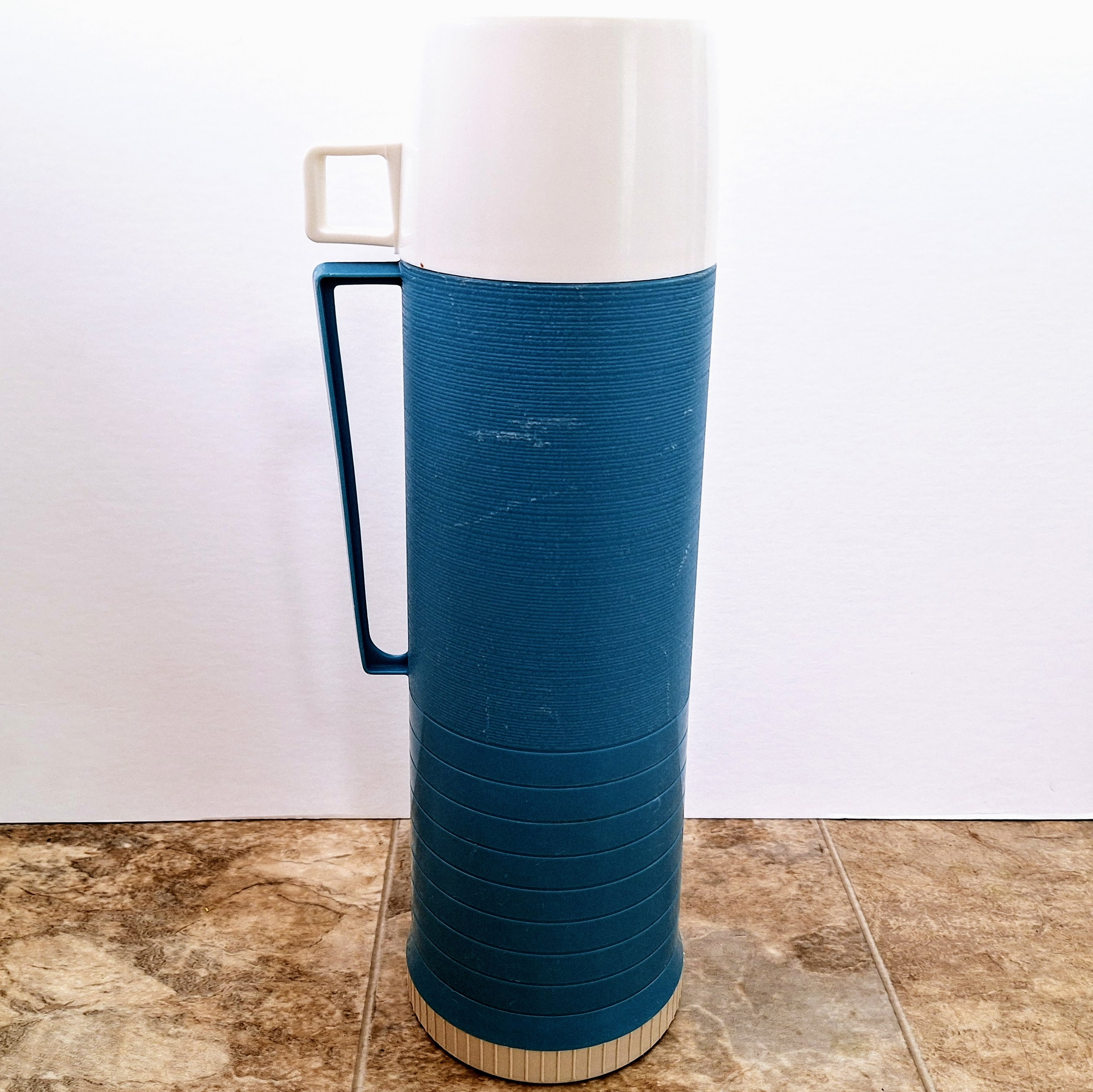 Vintage Blue Thermos: 32 Oz Glass Insulated Bottle With Cup