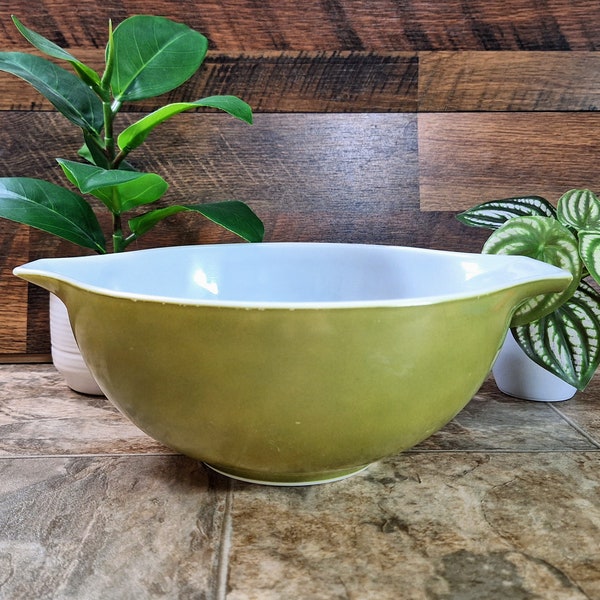 Vintage Pyrex Verde Olive Green Cinderella Mixing Bowl | 1970s Green Pyrex 443 10 inch 2 1/2 Quarts