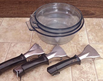 Vintage Pyrex Flameware Saucepans: 1940s Kitchen