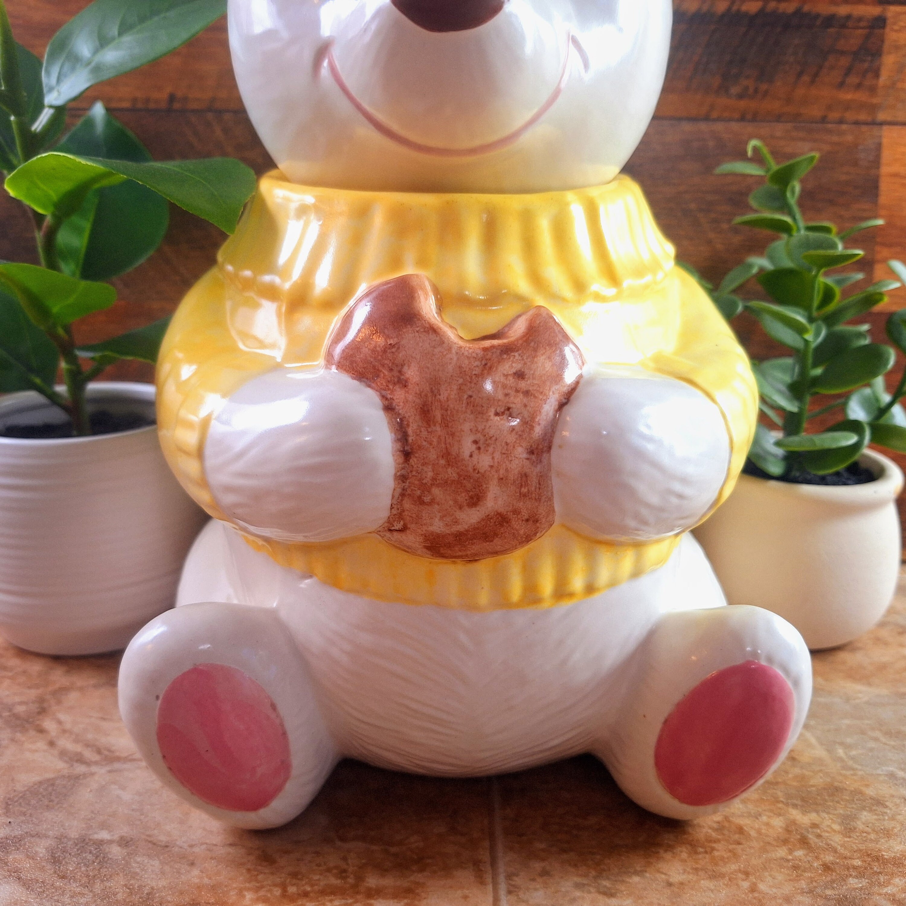 Vintage 1950s Teddy Bear Cookie Jar | Metlox Poppy Trail Vintage 1950s Teddy Bear Cookie Jar | Metlox Poppy Trail