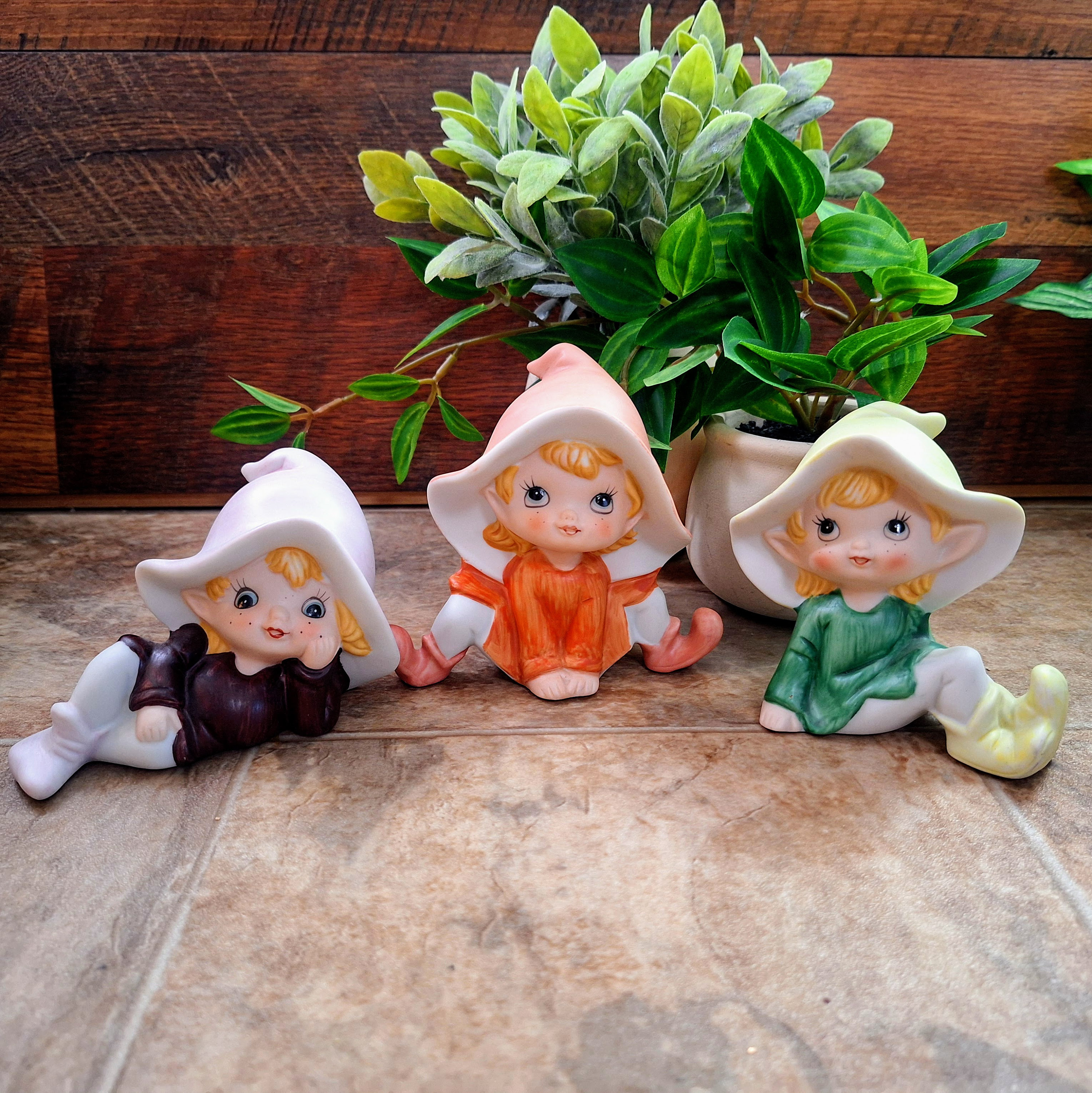 WF-ドイツアンティークフィギュア 木製 とっても小さなヒツジさん3匹セット Set of 3 Vintage Ceramic Pixie Figures | Whimsical Indoor