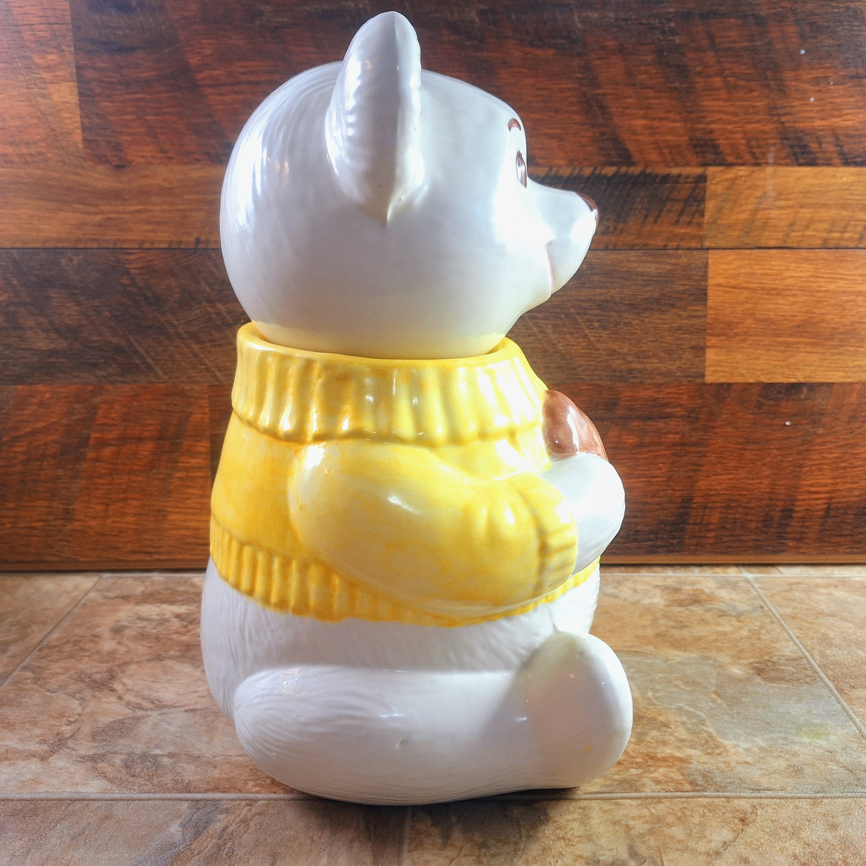 Vintage 1950s Teddy Bear Cookie Jar | Metlox Poppy Trail Vintage 1950s Teddy Bear Cookie Jar | Metlox Poppy Trail