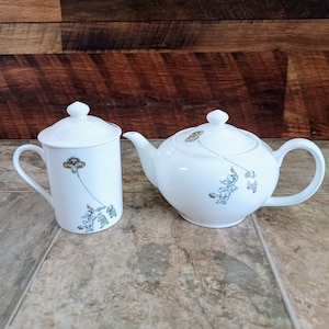 Vintage Japanese Teapot and Mug | 1970s Porcelain Tea Set