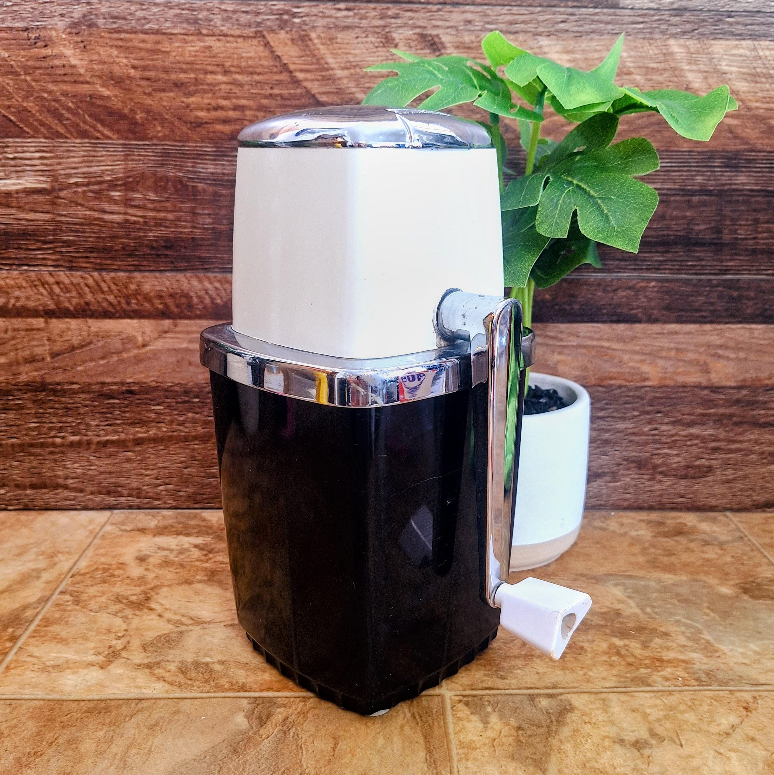 Swing-A-Way Vacu-Base Ice Crusher 1960年代 1960's Boxed Swing-A-Way Ice Crusher - HRTV