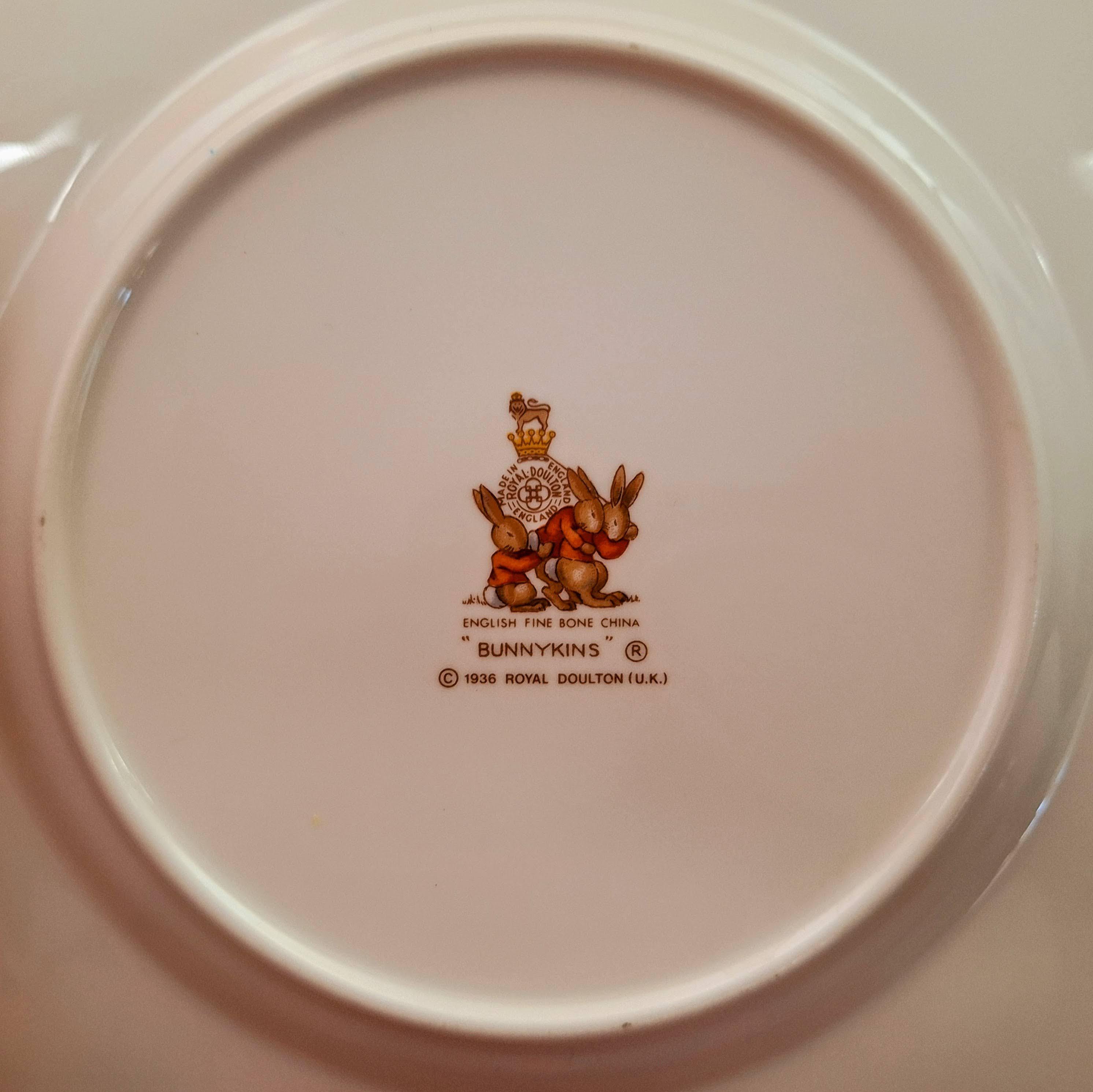 美品.セール中　vintage ロイヤルドルトン Bunnykins Vintage Bunnykins Royal Doulton Child's Dish Set: 1990s Ceramic