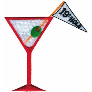 Peut inclure: Un verre à martini rouge avec une olive verte sur un cure-dent. Un drapeau blanc avec le texte "19th HOLE" sort du verre.