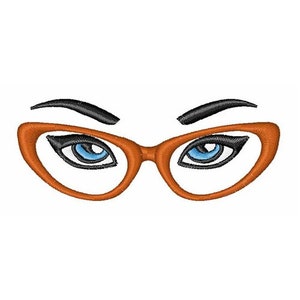 Peut inclure: Une paire de lunettes de soleil de forme œil de chat orange avec des yeux bleus et des cils noirs. Les lunettes ont un sourcil noir épais au-dessus de chaque œil.