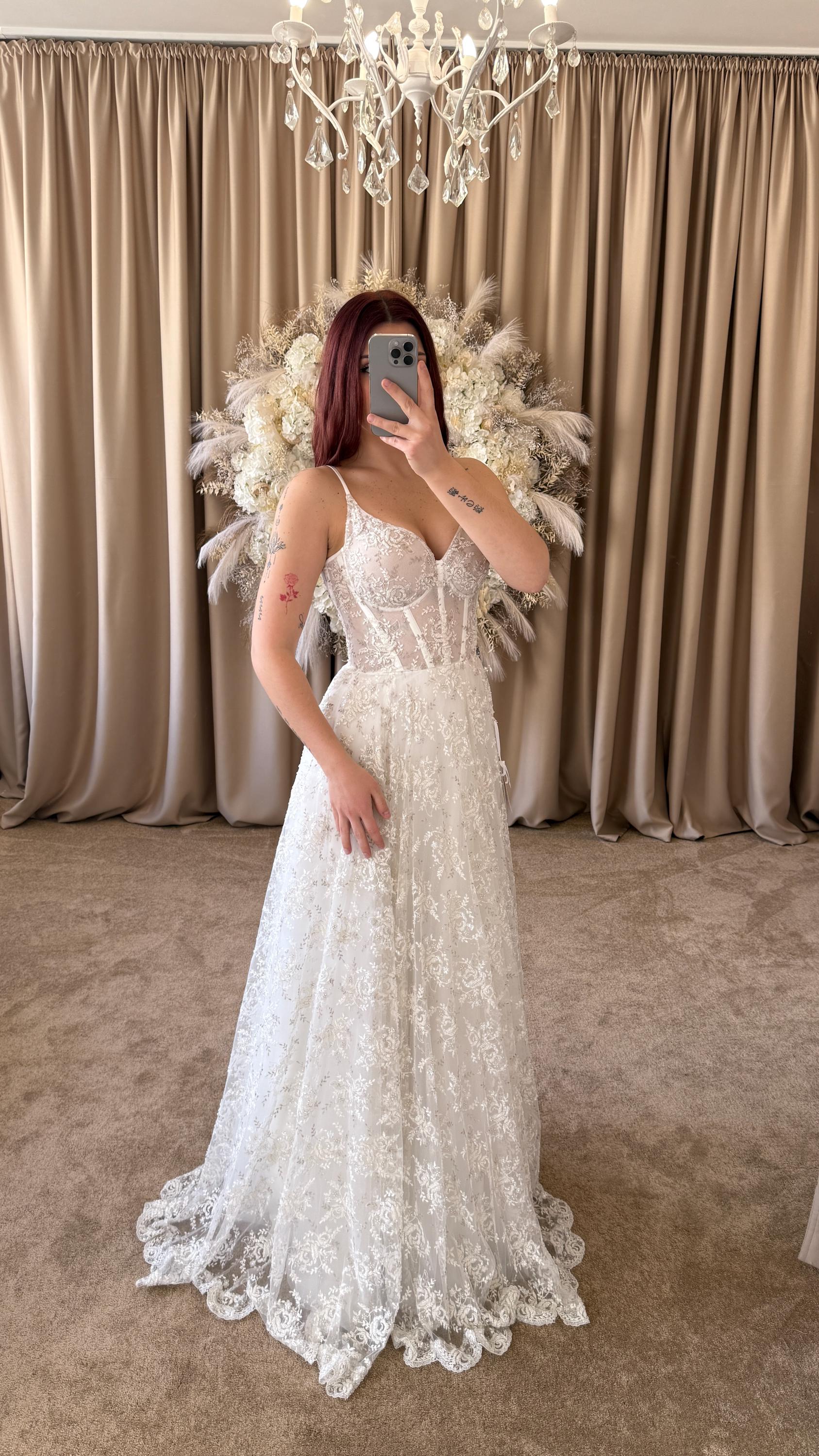 ann taylor jasmine lace wedding dress Jasmine Couture Taylor Wedding Dress