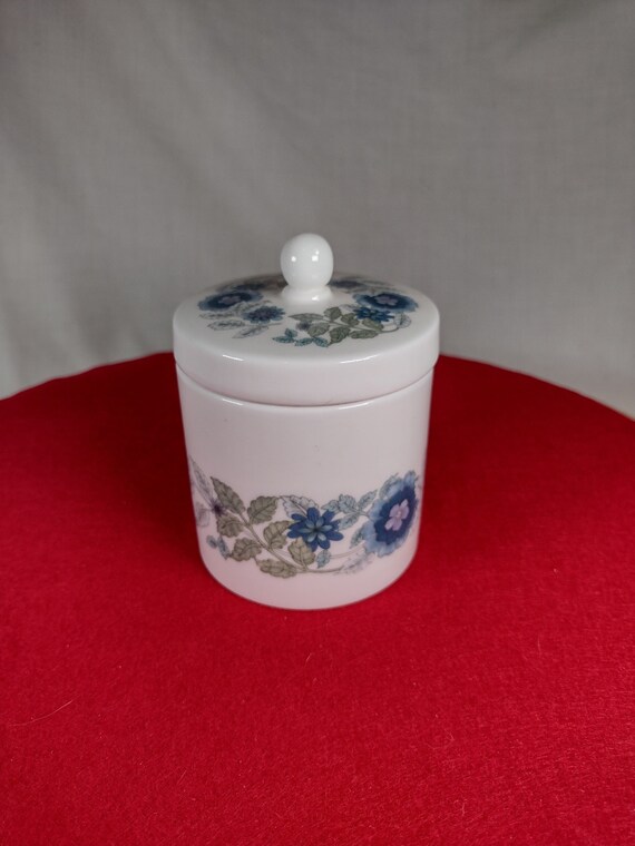 wedgwood clementine leaf Gem