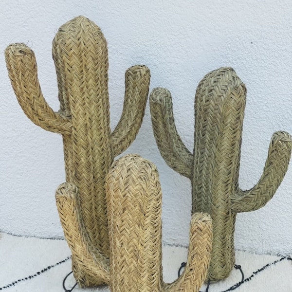 Cactus en paille tressée main sur pied 3 tailles disponibles