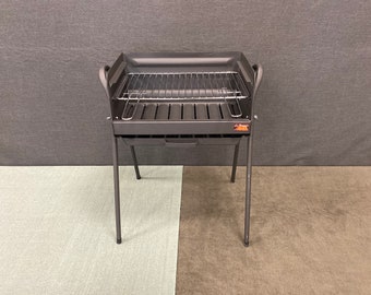 Charcoal Grill: Heavy Duty Coated Steel