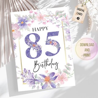 Biglietto Di Auguri 85° Compleanno Per Lei – Con Bouquet Floreale, 15x15 Cm, Carta 280g, FSC, Busta Inclusa
