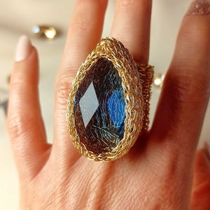 Big blue faceted crystal ring, Large blue stone ring women, Giant blue sapphire statement ring, Huge chunky gold vintage style cocktail ring