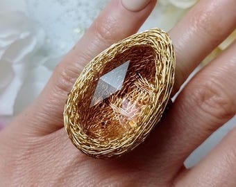 Big rose pink crystal ring, Huge chunky gold vintage style cocktail ring, Large faceted light pink stone ring for women, Bold statement ring