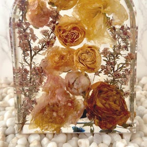 Wedding Bouquet Resin Preservation: Custom Dried Flower Keepsake