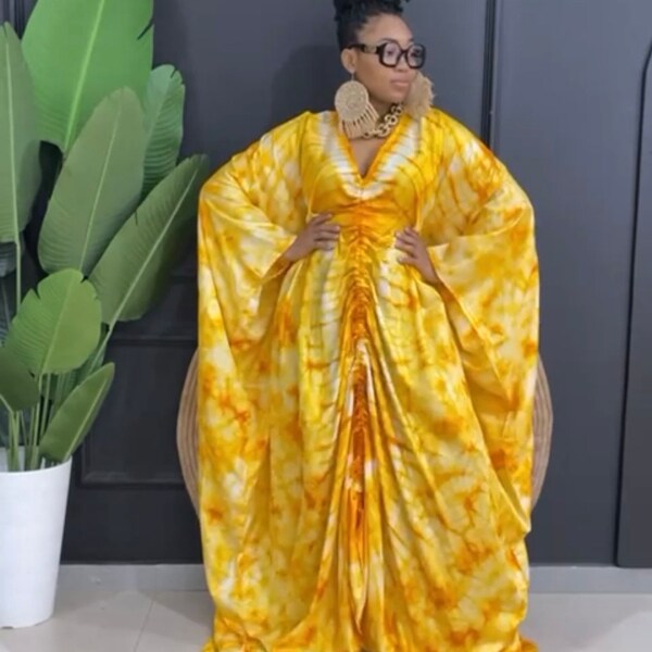 Boubou-Kleid aus afrikanischer Adire-Seide | danshiki | Kaftan| Handgemachtes Kleid mit afrikanischem Print | Made in Nigeria | Binden und Färben | Boubou| Reiche Tante | Ankara