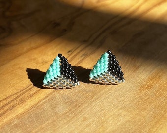 Beaded stud earrings||Handmade in Alaska