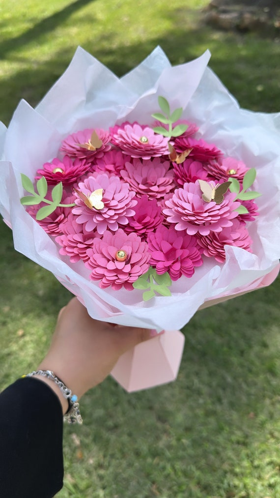 Ramo Buchón De Papel| Paper Flower Bouquet | Flower Bouquet| Bull Paper  Flower Bohquet| Ramo De Toro| Te amo con toro mi corazón