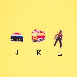 travis scott crocs charms