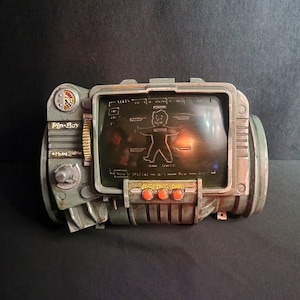 Pip-Boy Model3000, Fallout New Vegas - Wearable Prop with LED Screen