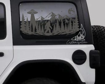 Calcomanía para ventana trasera de techo rígido con diseño de OVNI y Bigfoot - Compatible con Jeep Wrangler JKU JLU / 4 puertas / Calcomanías todoterreno / Calcomanía para autos con diseño femenino