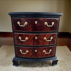SALE! Pair of Rare Vintage Thomasville Flame Mahogany Handpainted of Nightstands Bedside Tables with Drawers