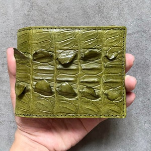Portefeuille à deux volets pour hommes en cuir véritable avec queue arrière en alligator vert mousse/cadeau de Noël/portefeuille en cuir exotique haut de gamme