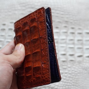 Portafoglio porta carte di credito bifold minimalista di lusso blu navy e cognac, da uomo, in pelle di alligatore, con doppia faccia, per uomo/porta carte/porta documenti d'identità