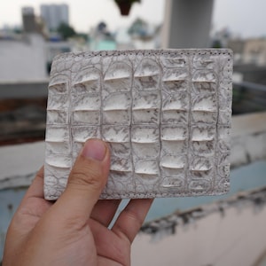Portefeuille à deux volets pour hommes en cuir de corne d'alligator véritable blanc avec rabat pour identification/portefeuille personnalisé/portefeuille exotique haut de gamme pour homme