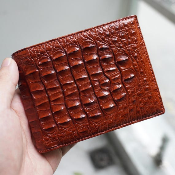 Portefeuille Homme Deux Volets En Cuir De Crocodile Marron - Fait Main - Motif Astro Boy - Neuf Sans étiquettes