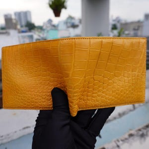 Doppelseiten Gelb Alligator Belly Leder Bifold Brieftasche mit Münztasche / personalisierte Brieftasche / Jubiläumsgeschenk für ihn / benutzerdefinierte Brieftasche