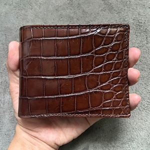 Cartera plegable de piel de cocodrilo genuina marrón para hombre/cartera personalizada/cartera exótica de primera calidad para hombre