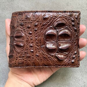Cartera de cuero de cocodrilo marrón de doble cara / Cartera personalizada para hombres / Regalo de aniversario para él / Cartera para hombre / Cartera personalizada / Regalo para papá