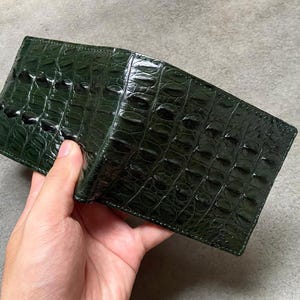 Portefeuille à deux volets en cuir de corne d'alligator vert double face / Portefeuille personnalisé pour homme / Cadeau d'anniversaire pour lui / Portefeuille pour homme / Portefeuille personnalisé