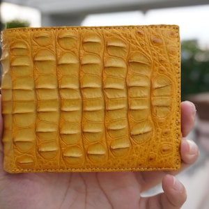 Doppelseitig gelbe Alligator Horn Leder Bifold Brieftasche mit Münztasche / personalisierte Brieftasche / Jubiläumsgeschenk für ihn / benutzerdefinierte Brieftasche