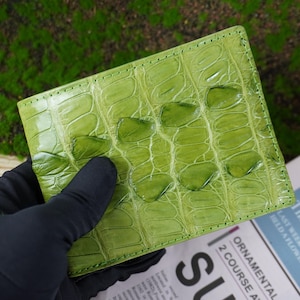 Portefeuille à deux volets pour hommes en cuir véritable d'alligator vert mousse/portefeuille pour hommes/portefeuille en cuir exotique haut de gamme