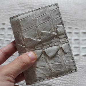 Tarjetero minimalista de lujo en blanco y azul marino, mini, delgado, de doble cara, de piel de cocodrilo, plegable, para hombre, tarjetero, cartera para identificación