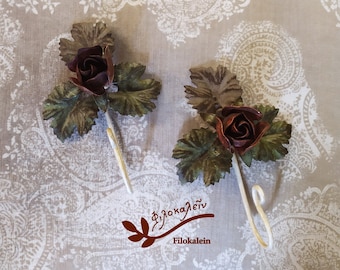Red Rose Metal Wall Hooks: Romantic Entryway Decor, Set of 2