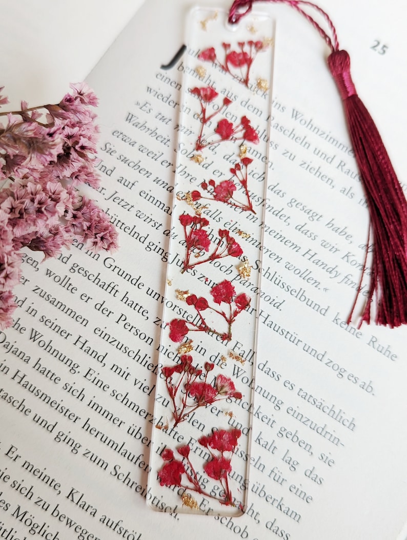Bookmark epoxy resin with pressed and dried flowers and petals gold paper plants reading gift girlfriend special gift Rot/Gold